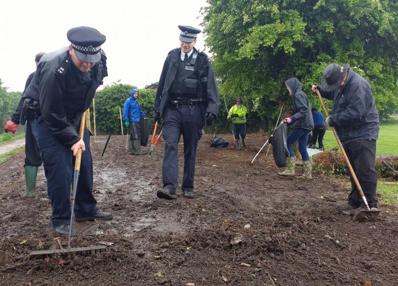 Community Hedge Planting Event